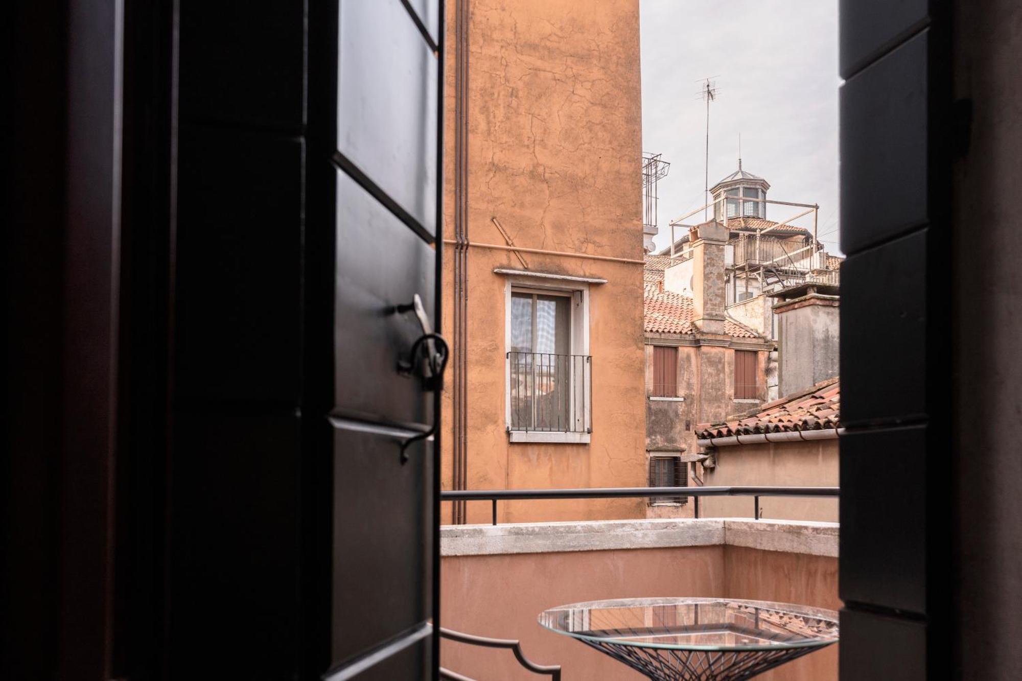 Aparthotel Be Mate Ponte Di Rialto Venedig Exterior foto